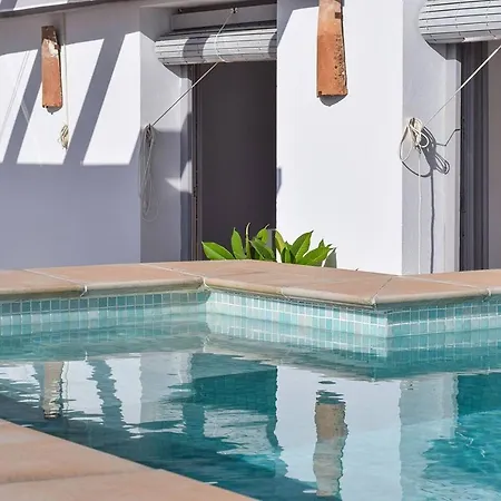 Holiday home La Orza, Luxury Center Townhouse With Pool And Parking Hansonholiday