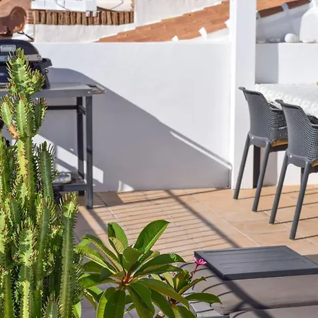 La Orza, Luxury Center Townhouse With Pool And Parking Hansonholiday Frigiliana